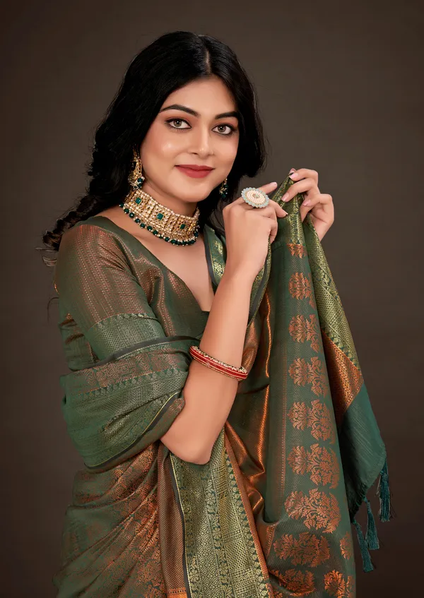 Forest_Green_Luxurious_Kanjivaram_Silk_Saree_Weave_of_Royalty_With_Blouse_Piece_Attached